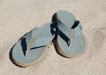 Israel launches 100% biodegradable sandals that smell good